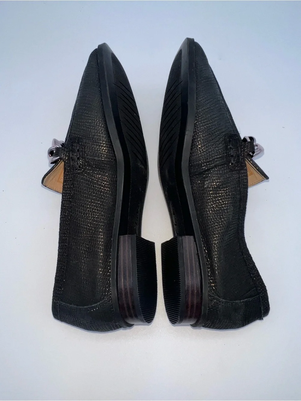 Clarks Sarafyna Iris shimmer Leather loafers Women’s size 6 shoes silver chain